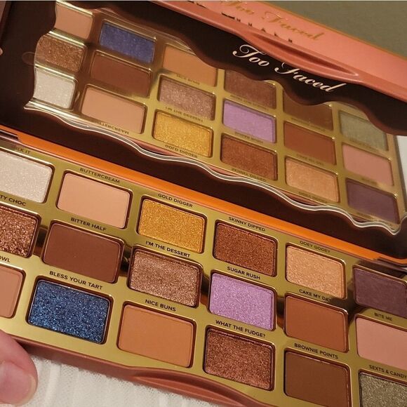 NEW 18 SHADES TOO FACED BETTER THAN CHOCOLATE COCOA INFUSED EYE SHADOW PALETTE - Picture 2 of 7